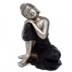 Buda joven sentado